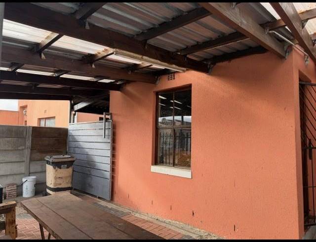 3 BEDROOM HOUSE FOR SALE IN HIGHBURY